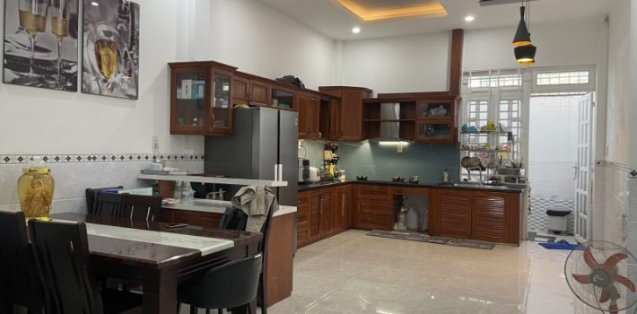 BÁN NHÀ 3 TẦNG ĐỐI DIỆN VẠN PHÚC CITY – 8,6 TỶ