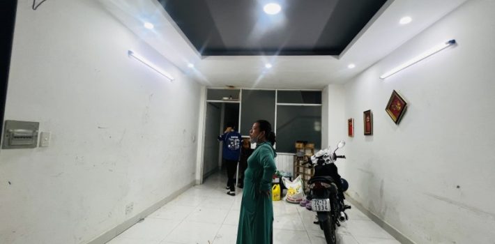 BÁN NHÀ MẶT TIỀN PHẠM VĂN ĐỒNG, DÒNG TIỀN 240TR/NĂM